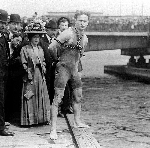Harry Houdini - Melbourne AUS 2-18-1910