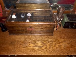 dresser box